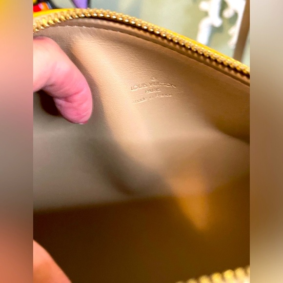 Louis Vuitton Yellow Vernis Papillion - Picture 4 of 8